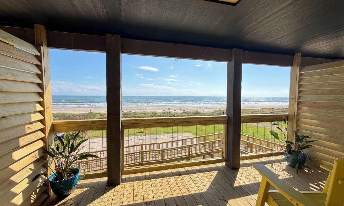 Surfside Beach Hotel | The Breeze Beachfront Resort