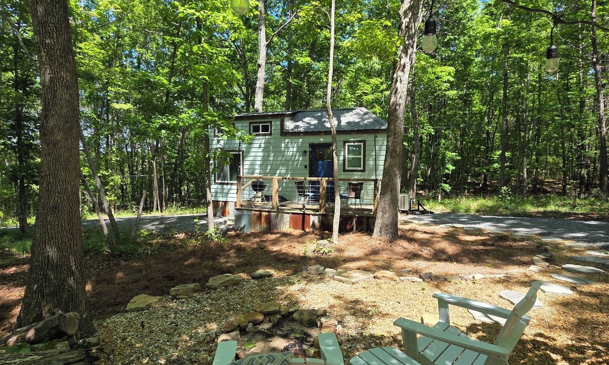 Mentone Cottage | The Campfire Cottage-Cozy, Secluded Tiny Home in Mentone, AL