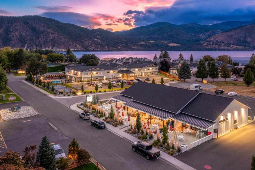 Wapato Point Hotel | The Lodge Lake Chelan