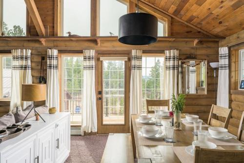Black Hawk House | The Moose Hoose Cabin With Views and Game Room