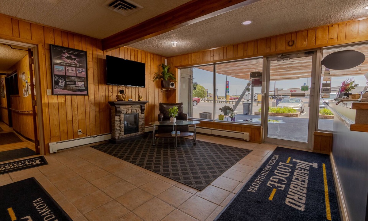 Mitchell Hotel | Thunderbird Lodge