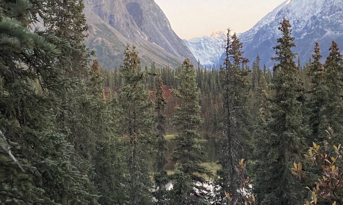Copper Center House | Tiekel River RV & Storage Park- Book for Tailgate.