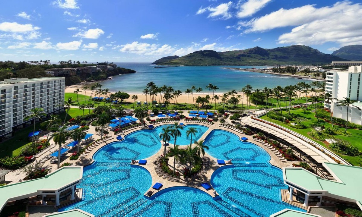 Lihue Hotel | Unforgettable Getaway on Kaua'i's Hidden Gem! Garden View Room w/Balcony! Pool!