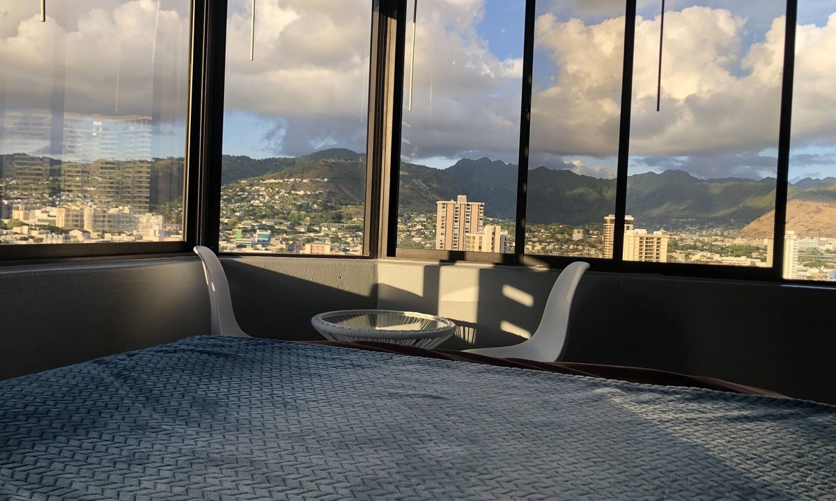 Waikiki Apartment | Waikiki studio, panoramic view, lots of amenities, 10 min walk to the beach!
