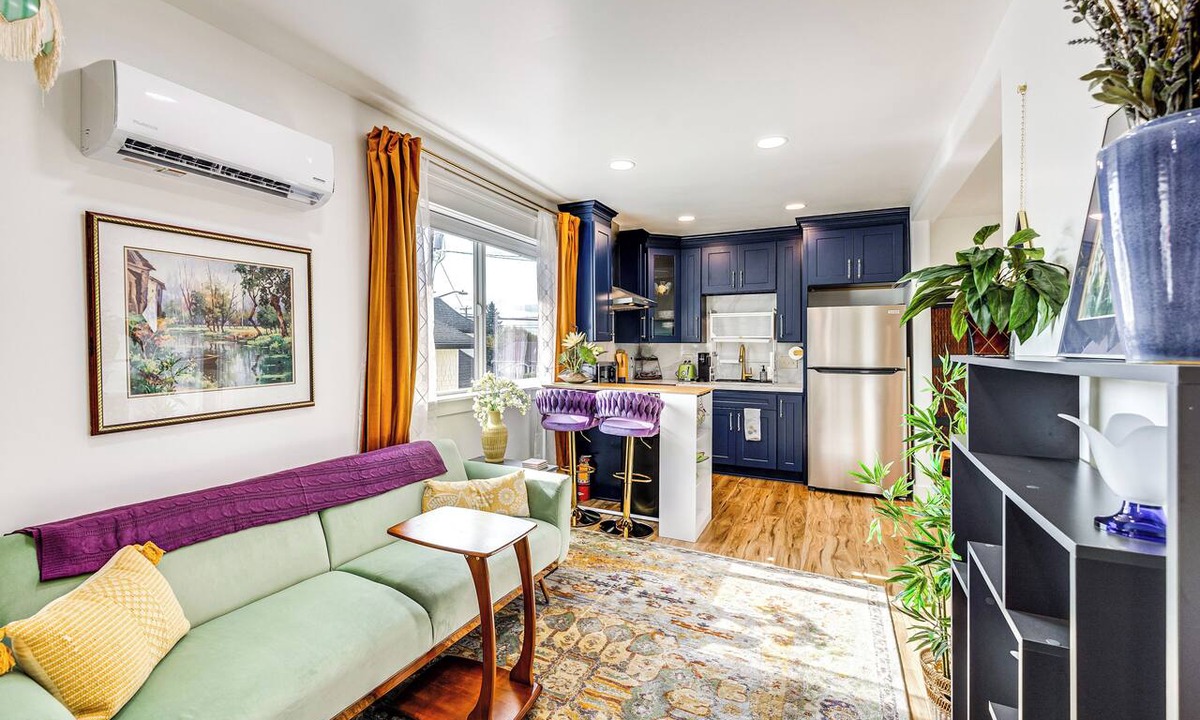 Anacortes Apartment | Walk to Beach: Historic Downtown Anacortes Studio