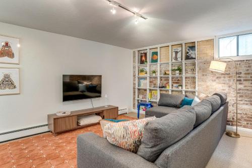 Cheesman Park Apartment | Walkable Apt w/Off-Street Parking in Cheesman!