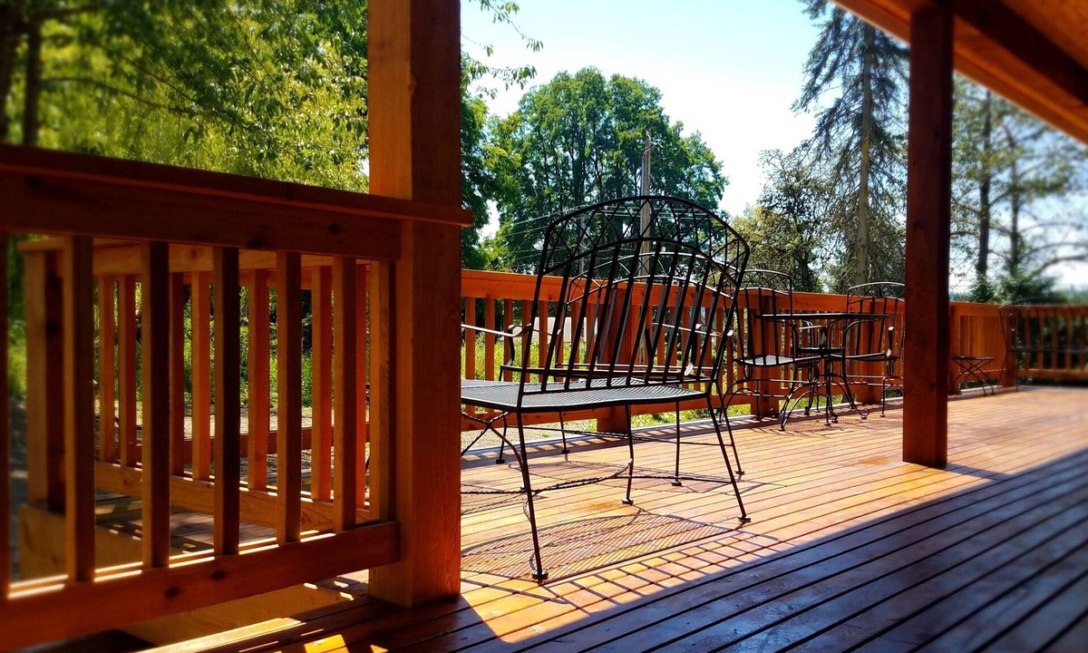 Woodinville House | Walking distance to wineries, venues, restaurants and more!