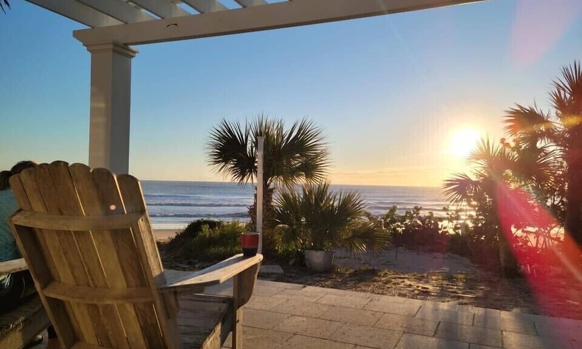 Ormond-by-the-Sea House | Want Beachfront? Book While You Can. Oceanfront-Family Friendly-Beach House