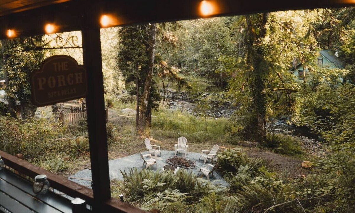 Paradise Estates Cabin | Waterfront-Hot Tub-Sauna-5 mi to Mt Rainier NP