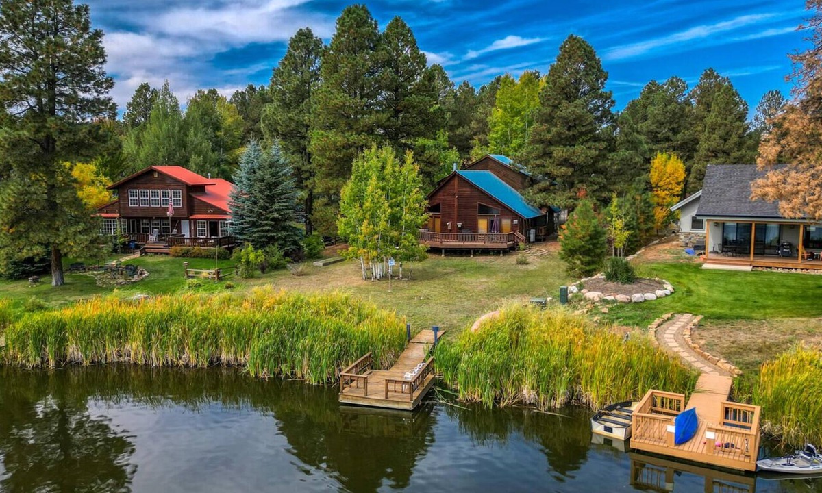 Pagosa Springs Ski Chalet | We Have it All! On the lake, Private Dock! Fishing, Panoramic Views. Hot Tub!
