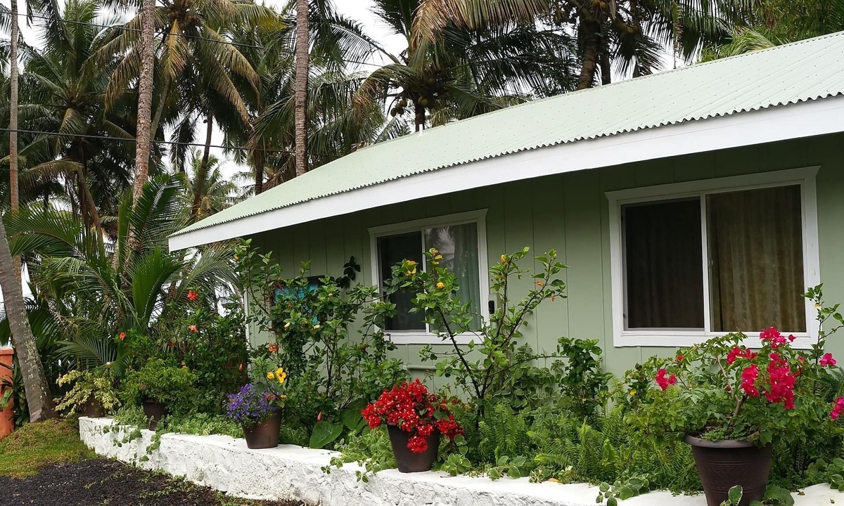 Kehena Beach Estates Cottage | Whale House w/AC @ Kehena Beach, Hawaii (Oceanfront)