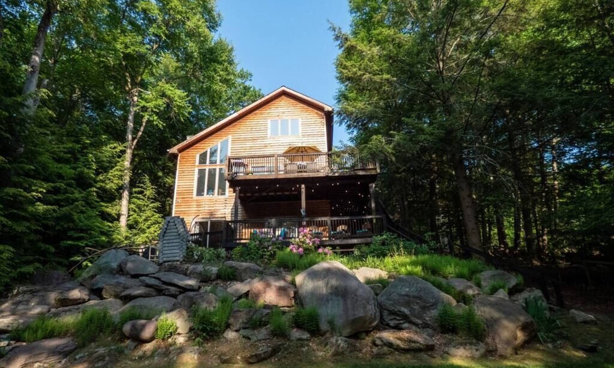 Monticello House | Whimsical Lakefront Chalet