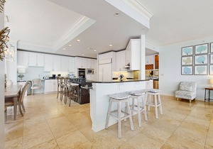 Beachfront 10th-floor condo with Gulf view, pool, gym, & balcony in Perdido Key