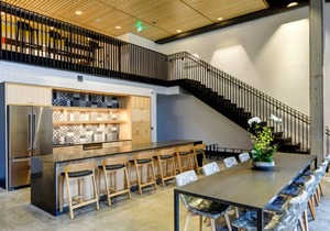 Classic Bellevue Studio w/Gym, W/D, near Spring District, by Blueground
