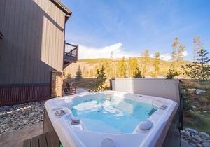 Updated Townhome | Private Hot Tub | Pool access