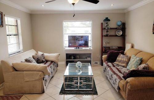 Lantana House | 102 m² House ∙ 2 bedrooms ∙ 6 guests