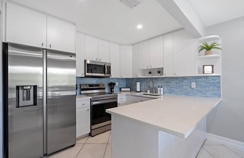 East Boca Raton House | 3BR/2BA - Mile to Beach - Outdoor Games - Arcade - Coffee Bar -Near FAU
