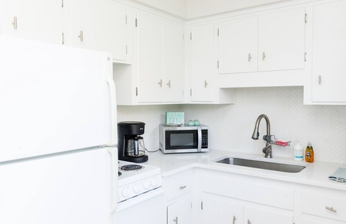 Delray Beach Apartment | Best Location! Beach Block, Steps to Atlantic Ave.