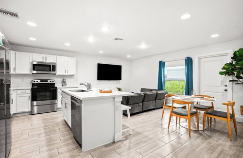 Palm Beach - West Palm Beach House | Bright & Spacious 3BR | Close to Beaches