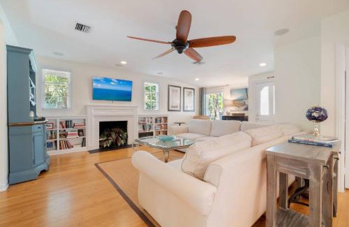 Grandview Heights House | Coco Plum Cottage Vacation Rental
