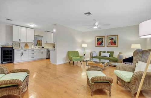 Boynton Beach House | My Happy Place 3BR 2BA Heated Pool Great Location