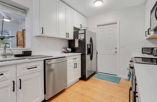 Boynton Beach House | My Happy Place 3BR 2BA Heated Pool Great Location