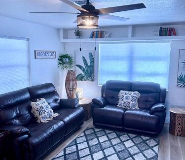 Lantana House | Paradise Duplex by the Beach