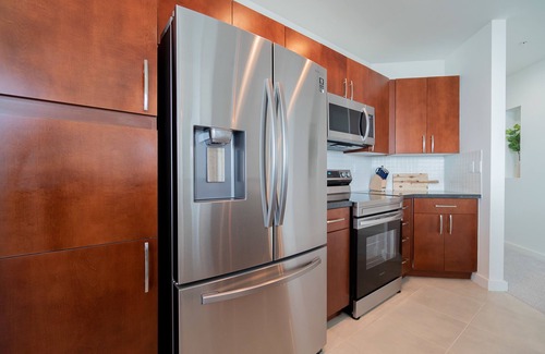 West Palm Beach Condo | Penthouse Condo, minutes from Downtown & from the Beach