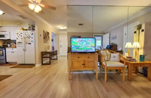 Boynton Beach House | PRIVATE 5-Star Tropical Home with HEATED Pool & Deluxe Hot Tub ~ DOGS Welcome!