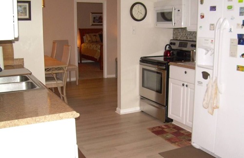 Boynton Beach House | PRIVATE 5-Star Tropical Home with HEATED Pool & Deluxe Hot Tub ~ DOGS Welcome!