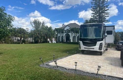 Parkland Other | The Magic Motor Home