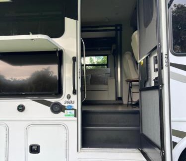Parkland Other | The Magic Motor Home