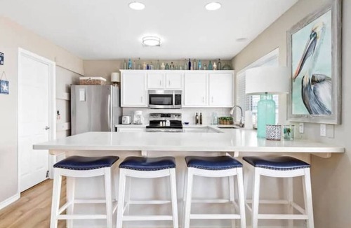 Crystal Beach House | 1 Min to Beach . Elevator . King Bed . Rec Room . Serene Area