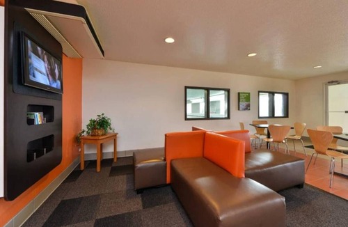 Meridian Apartment | 1 Queen|Mob Acc|Tub|Suite|Nsmk