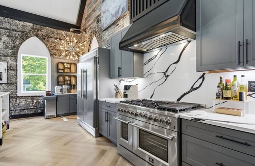 Wilmington Historic District House | 10 Bedroom Church Downtown Wilmington