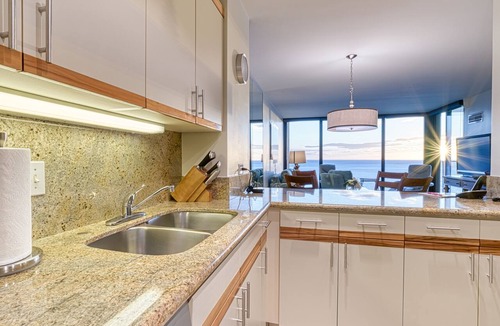 Honokowai Condo | 100% Oceanfront & Unobstructed View -The Mahana 8th floor, 1BR/2BATHROOMS!