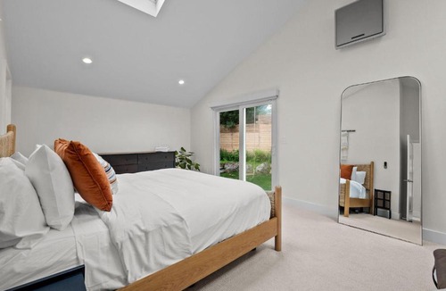 Flagstaff House | 1010 Rosehill Dr