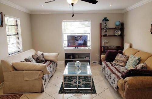 Lantana House | 102 m² House ∙ 2 bedrooms ∙ 6 guests