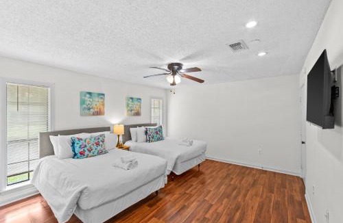 South Baton Rouge House | 15 Min to LSU & Downtown Oak Hills Place Hideaway