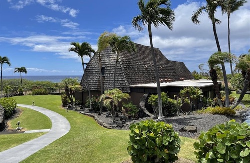 Punaluu Condo | #16 2 bed/2 bath Two Story Condo with Stunning Oce
