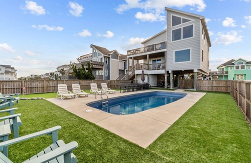 Ocean Sands House | 1661 - The Best Nest - Oceanfront Corolla | Pool, Putt-Putt & Hot Tub