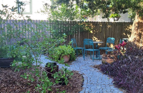 Broadmoor House | 1800 sf Townhome - Minutes to Everything in Town