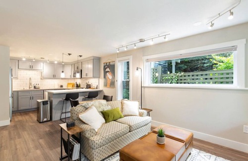 Madison Park Apartment | 1BR 1BA Madison Park - Garden - BBQ