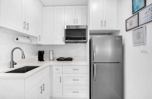 North Beach Apartment | #2 - Beachside Studio Steps to Hollywood Beach