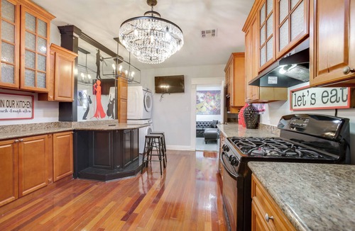 Central Carrollton Association House | 2 Mi to Audubon Park: Glam NOLA Gem