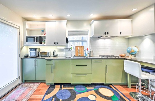 Minor Apartment | 2 Mi to Capitol Hill & Lumen Field! Seattle Escape