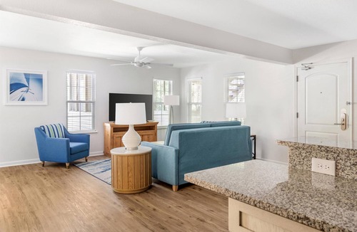 Sea Scape Hotel | 2 Serene 2BR Suites: Full Kitchen & Laundry near Wright Brothers Memorial