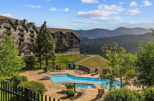 Cle Elum Apartment | 2068 Cozy Studio in Suncadia with Pool and Hot-Tub Access