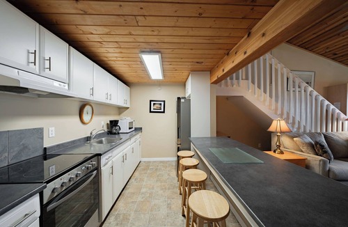 Regional District of Nanaimo Condo | #218 Upper Beach View Suite at Shorewater Resort, Qualicum Beach