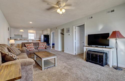North Topsail Beach Apartment | 237 Seashore Drive - D by Carolina Stays